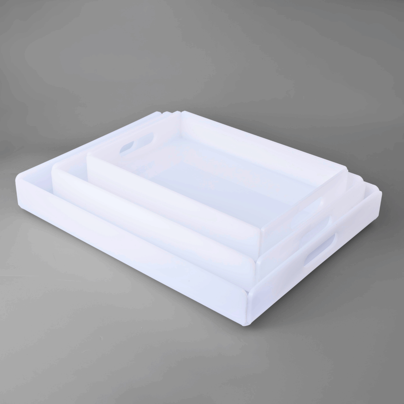 طقم صواني أكريليك أبيض – تصميم أنيق